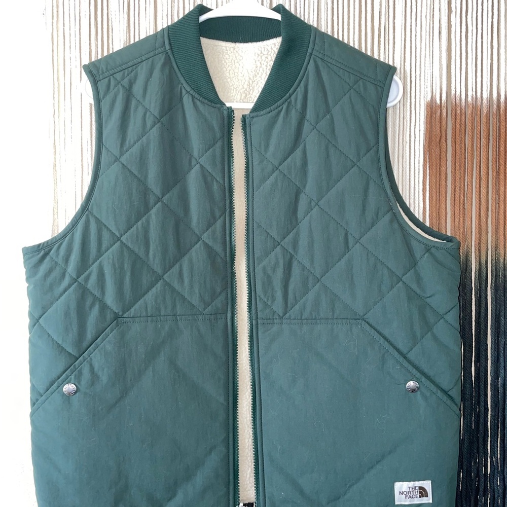 The North Face Green Quilted Vest Insulated Outdoor Wear